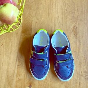 Navy Mini Boden Velcro Sneakers
